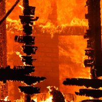 Пожар под Айзпуте: в горящем доме погиб мужчина