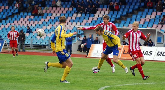 Проведена жеребьевка начала футбольного сезона-2012 в Латвии