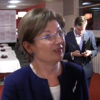 Video: Sudraba priecīga par iekļūšanu Saeimā