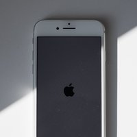 Divus mēnešus remontā – 'Bite' atsakās mainīt 'iPhone' brāķi 1000 eiro vērtībā