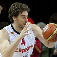 Spānijas basketbolisti pārbaudes spēlē 'pārbrauc pāri' Maķedonijai