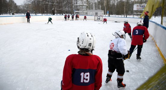 'Slaucamie vecāki': slīcēju glābšana paliek pašu slīcēju rokās?