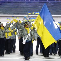 Ukrainas olimpiešiem liedz startēt ar sēru apsējiem