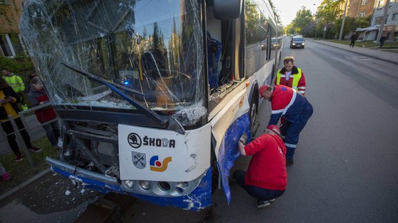 avārija Prūšu un Bultu ielas krustojumā 2020.g