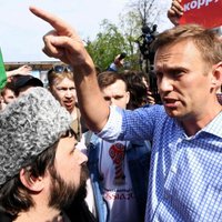 Policija atbrīvojusi protesta akcijā Maskavā aizturēto Alekseju Navaļniju
