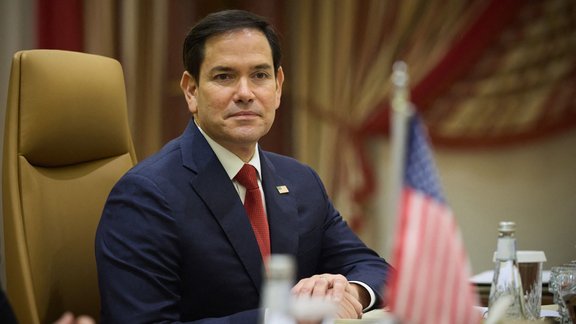 Rubio Malaizijā ticies ar Ķīnas ārlietu ministru