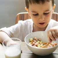 Iesaka uztura speciāliste: kā izvēlīgam bērnam iemācīt ēst veselīgi