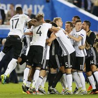 Vācijas futbolisti pēc drāmas ceturtdaļfinālā iekļūst EURO 2016 pusfinālā