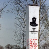 В Польше полностью демонтировали памятник генералу Черняховскому