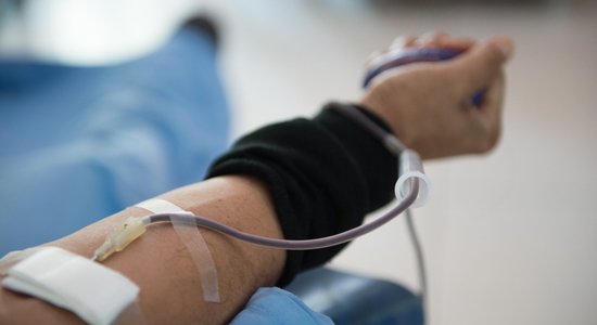 Lūdz ziedot asinis; vīrusi mazinājuši donoru aktivitāti