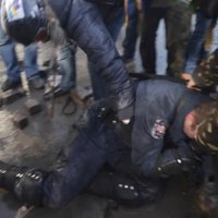 Video: Nežēlīga vardarbība Kijevā
