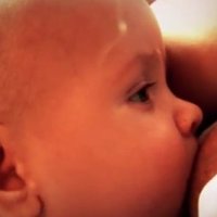 Младенцев в Латвии почти не кормят грудью