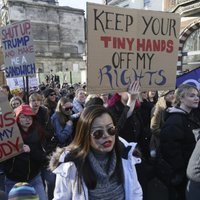 "Женский марш" против Трампа в Лондоне привлек тысячи человек