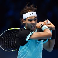 Nadals pārspēj tautieti Ferreru un izcīna trešo uzvaru sezonas noslēguma turnīra mačos