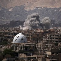 ASV koalīcija noliedz vainu civiliedzīvotāju bombardēšanā Sīrijas austrumos