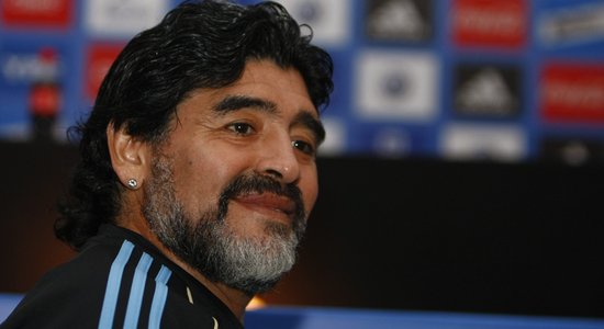 Maradona vairs nevēlas strādāt futbolā