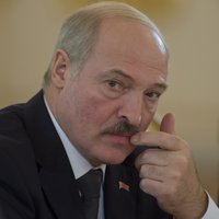 Lukašenko pieprasa tirdzniecību ar Krieviju veikt dolāros vai eiro
