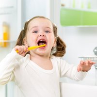 Produkti, kas bērniem palīdzēs uzturēt labu zobu veselību