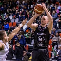 Valmieras basketbolisti līdzīgā mačā zaudē Umbraško vadītajai Rakveres komandai