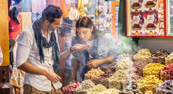 Dubaijā gada nogalē notiek līdz šim vērienīgākais iepirkšanās festivāls