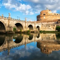 От мавзолея и резиденции дожа до тюрьмы и убежища от чумы: Топ-10 невероятных итальянских замков