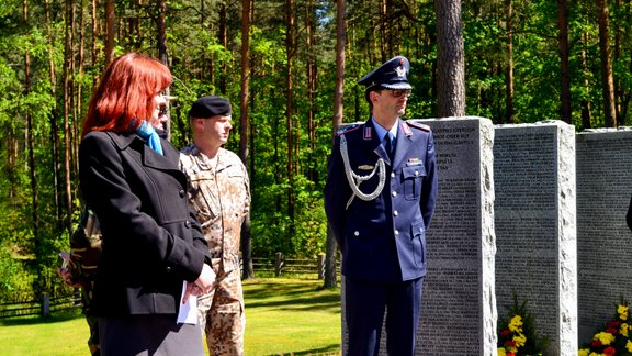 Piemiņas brīdis vācu karavīru kapos Daugavpilī - 9