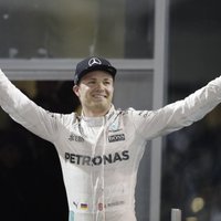 Новый чемпион "Формулы-1" неожиданно объявил о завершении карьеры
