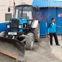 Aneksijas sajūsmināti Urālu iedzīvotāji ar traktoru dosies sauļoties uz Krimu