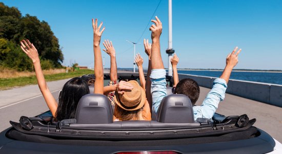 Piecas lietas, kam pievērst īpašu uzmanību, parakstot auto nomas līgumu