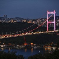 Turcija Bosfora tiltu pārdēvēs par 15. jūlija mocekļu tiltu