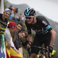 Frūms pēc uzvaras etapā pakāpjas uz otro vietu 'Vuelta Espana' kopvērtējumā