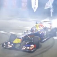 Rikjardo ar 'Red Bull' formulu ālējas Šrilankā