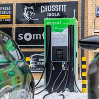 Igauņu 'Eleport' Latvijā uzstāda elektroauto uzlādes stacijas; plāno auto īri