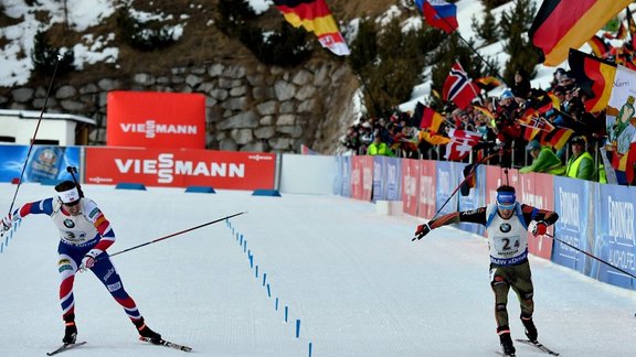  Simon Schempp againt Emil Hegle Svendsen