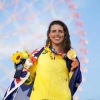 Австралийка завоевала медаль на байдарке, которую починили с помощью презерватива