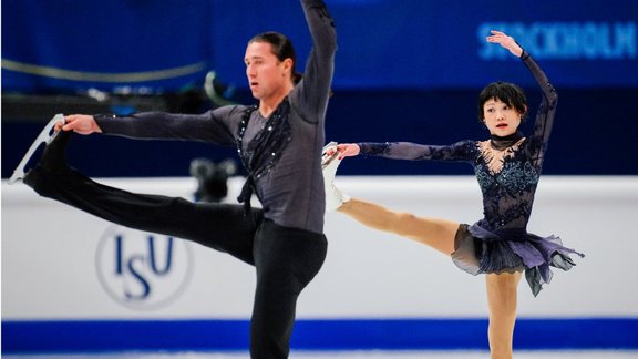 Yuko Kavaguti and Alexander Smirnov