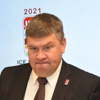 Kalvītis bažīgs par 'Daugavas' ledus halli un dusmīgs par hokejistu nevakcinēšanu