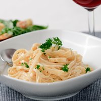 Буониссимо: вкуснейший соус Альфредо и пять рецептов пасты