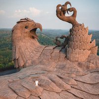 Interesants tūrisma objekts Indijā – lielākā putna skulptūra pasaulē