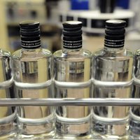 Kopš akcīzes nodokļa samazinājuma stipro alkoholisko dzērienu tirdzniecība Igaunijā pieaugusi par 20%