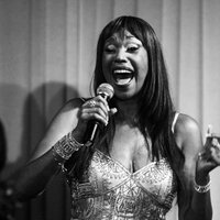 Mirusi grupas 'The Pointer Sisters' bijusī dalībniece Anita Pointere