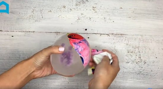 Video: Četri vienkārši veidi, kā ar balonu palīdzību radīt stilīgas lietas