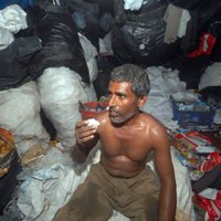 Indijā protestē tualešu tīrītāji