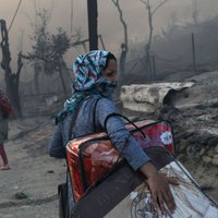 На острове Лесбос дотла сгорел крупнейший в Греции лагерь беженцев