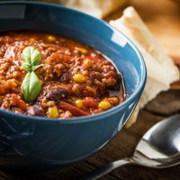 Sildoši sātīgais meksikāņu sautējums 'Chili con carne'