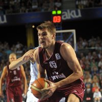 Siliņa 15 punkti neglābj 'Telekom Baskets' no neveiksmes bundeslīgas mačā