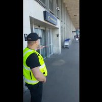 Пассажир: "Мы показались охраннику аэропорта подозрительными и не смогли улететь на Крит"