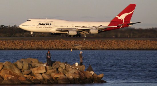 Авиакомпания Qantas отменила все рейсы из-за забастовки