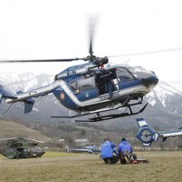 Foto un video: Izmeklētāji pārtrauc 'Germanwings' avārijā bojāgājušo meklēšanu (plkst. 21:40)