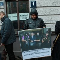 Фоторепортаж: как латышские националисты поддержали греческих